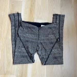 Nike small dry fit leggings patterned